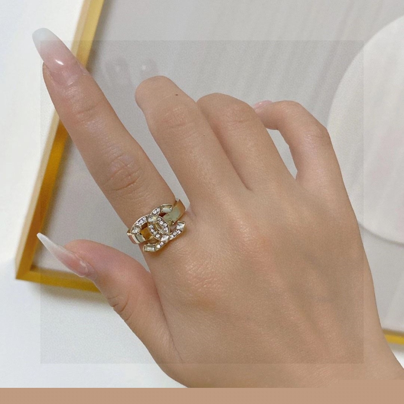 Ch*el rings